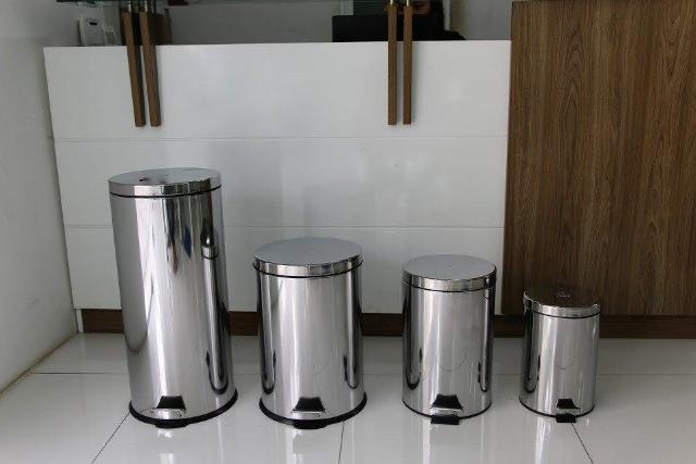 Thùng rác Inox đạp chân hình tròn