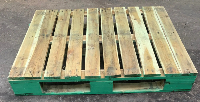 Pallet gỗ bị nứt, gãy