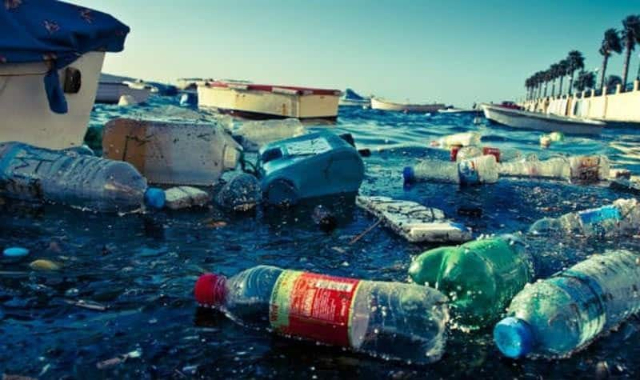 Rác thải nhựa trên biển là gì?