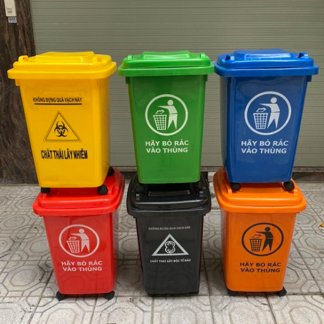 Ưu tiên thùng rác được làm từ chất liệu bền bỉ