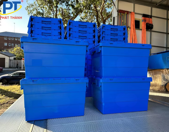 Thùng nhựa có nắp ứng dụng cho vận chuyển và logistics