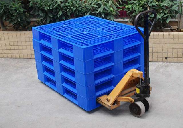 Lợi ích vượt trội khi sử dụng pallet nhựa