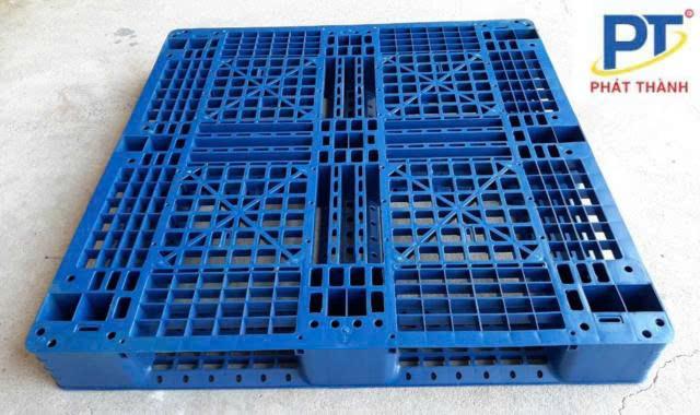 Pallet nhựa mặt hở