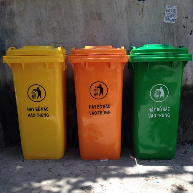 Thùng rác nhựa