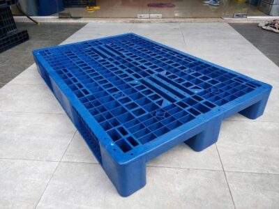 Pallet 3 chân hở mặt lưới 1200x800x150mm